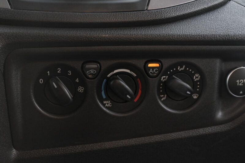 Ford Transit 2019 8/10