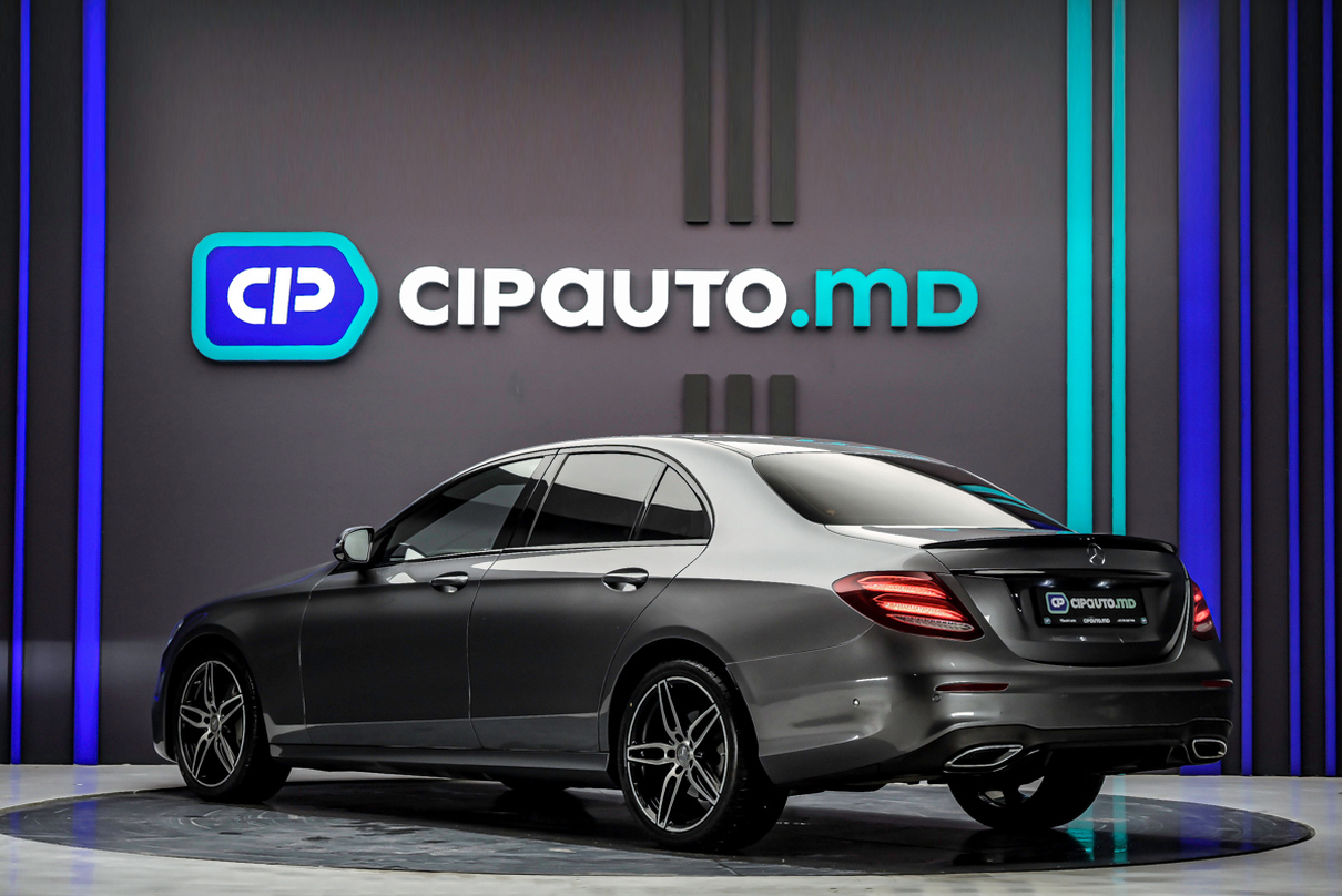 Mercedes-Benz E-Class 2018 2/15