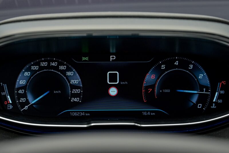 Peugeot 3008 2018 8/12