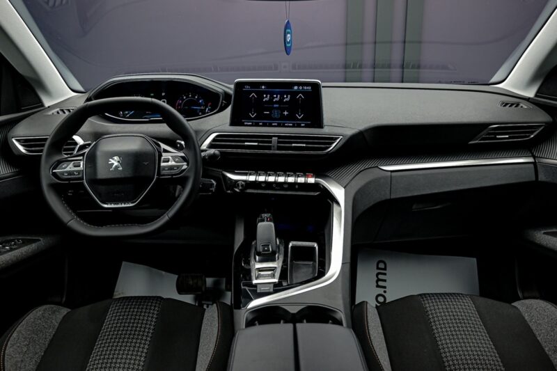 Peugeot 3008 2018 5/12