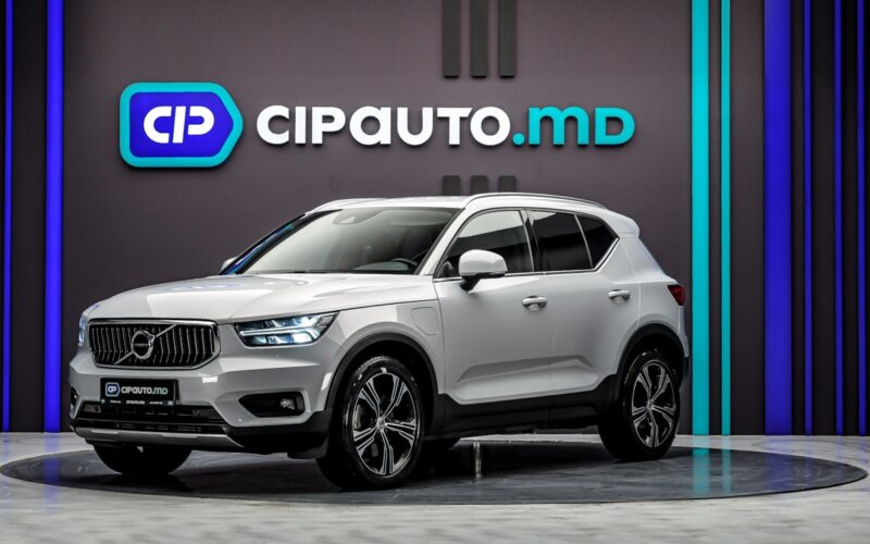 Volvo XC40 2021 - 67 000 km - Plug-in Hybrid - Automată