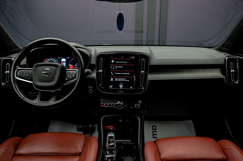 Volvo XC40 2021 5/13