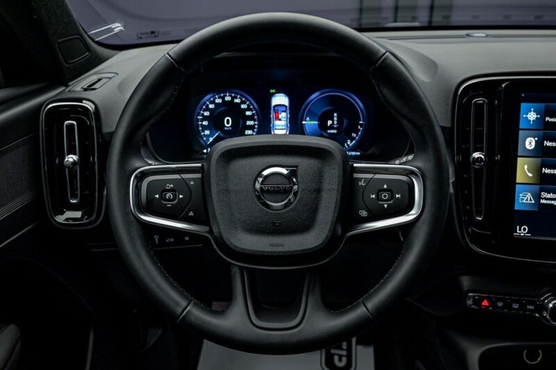 Volvo XC40 2022 8/12