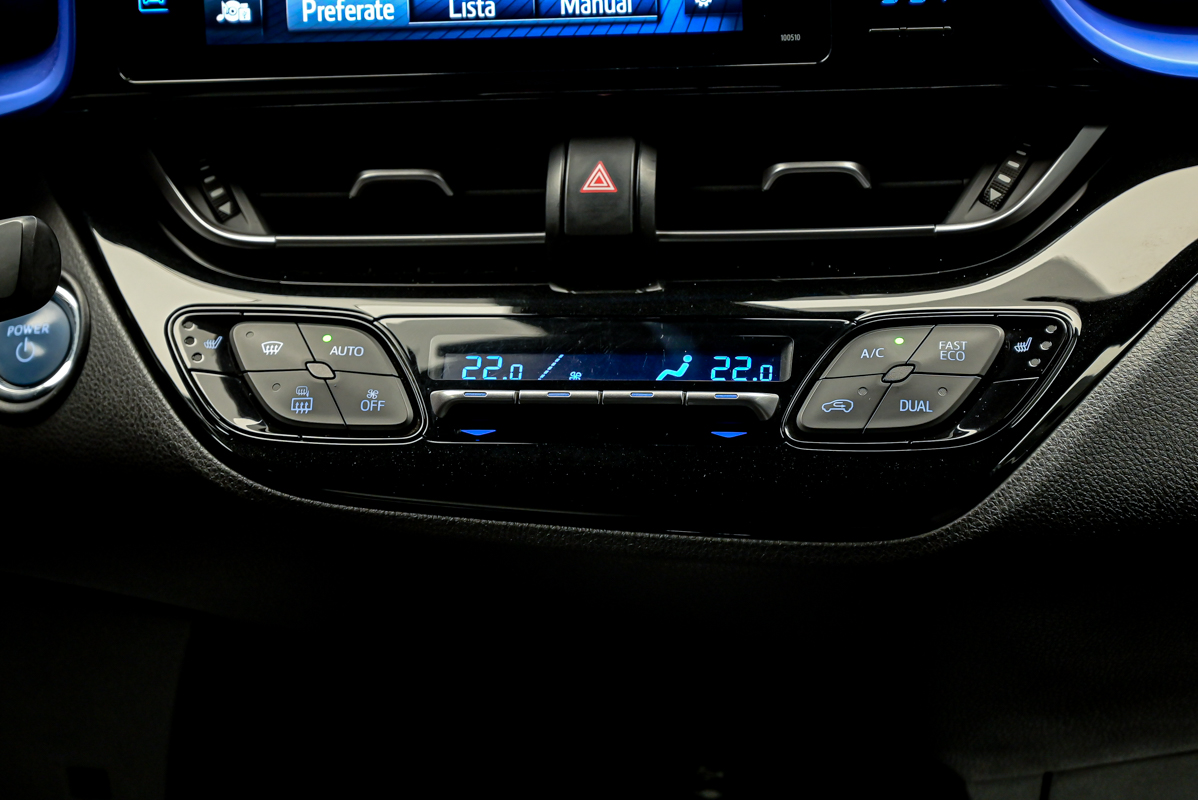 Toyota C-HR 2017 11/15