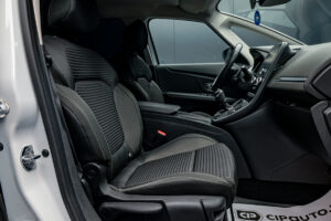 Renault Scenic 2018 6/12