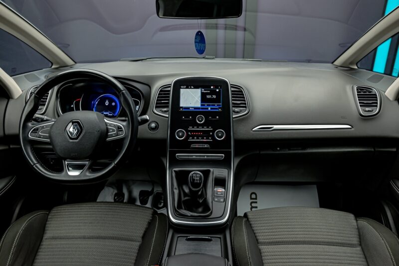 Renault Scenic 2018 5/12