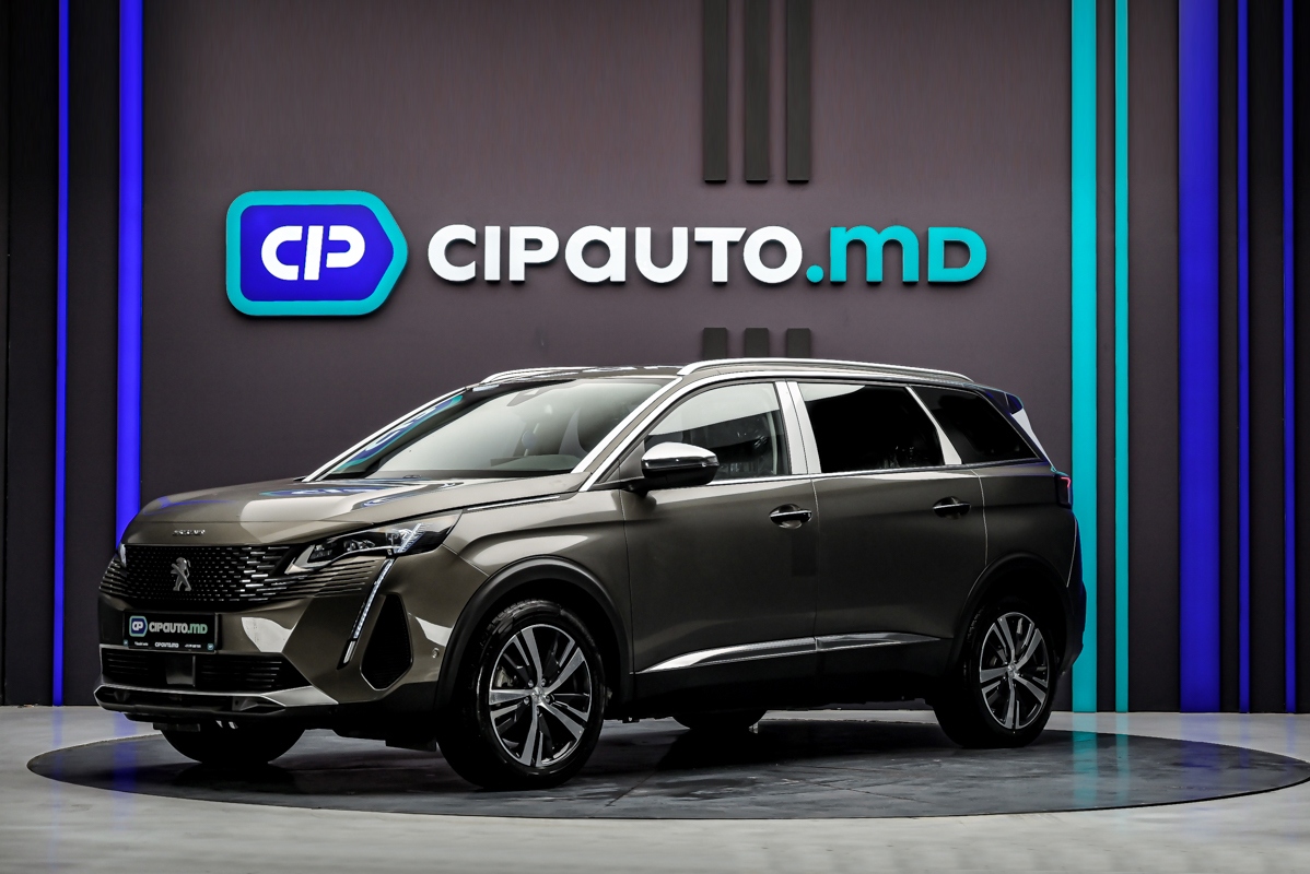 Peugeot 5008 2023 - 1 km - Benzina - Automată