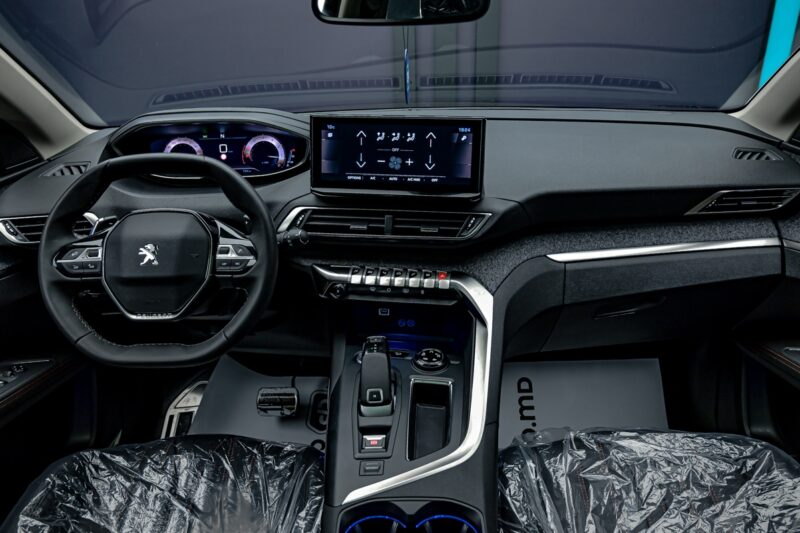 Peugeot 5008 2023 8/16