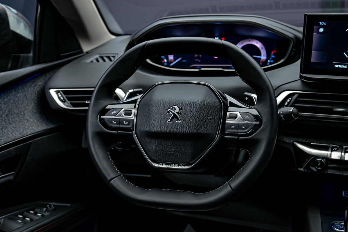 Peugeot 5008 2023 10/16