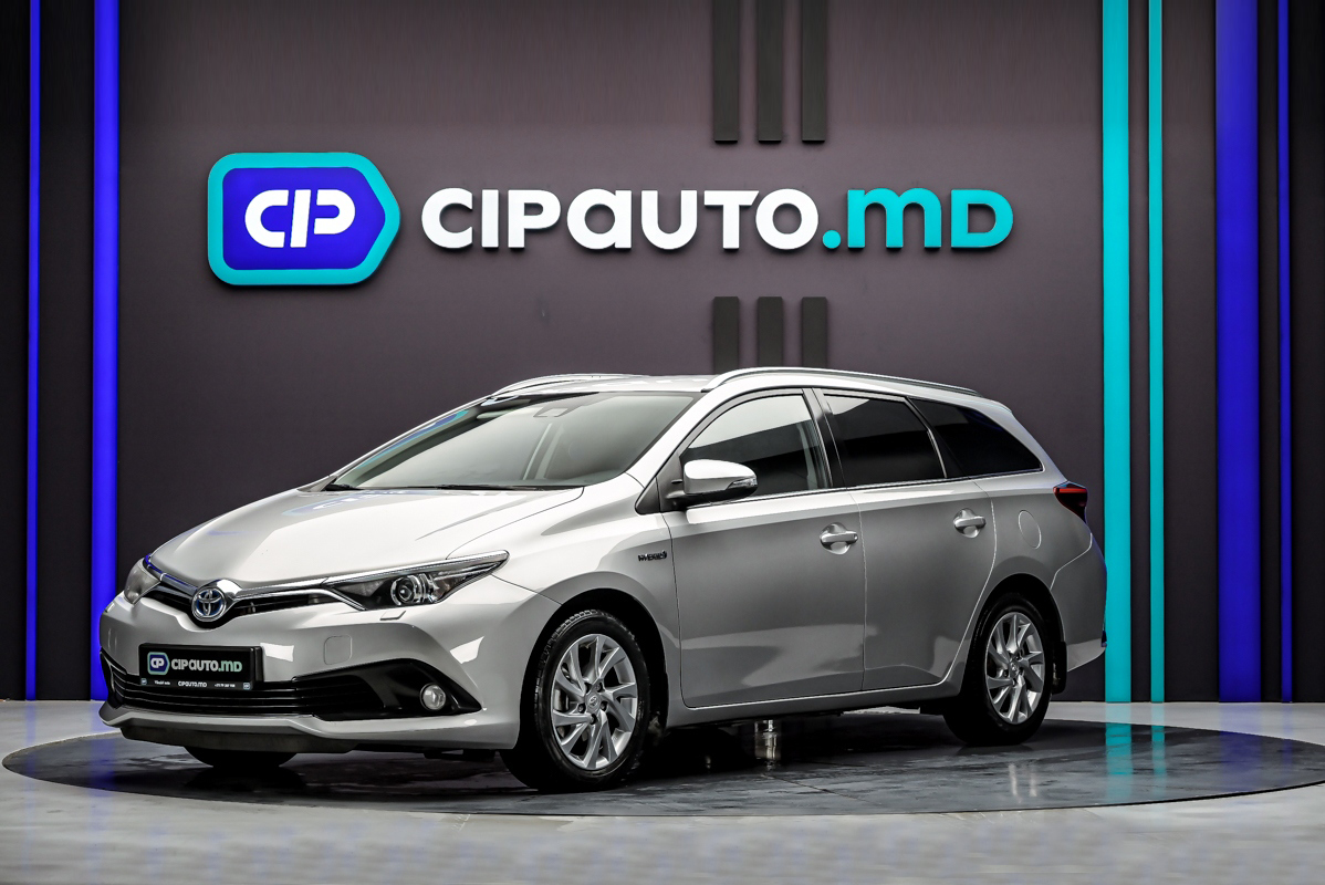 Toyota Auris 2015 - 220 000 km - Hybrid - Automată