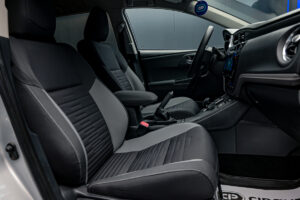 Toyota Auris 2015 6/12