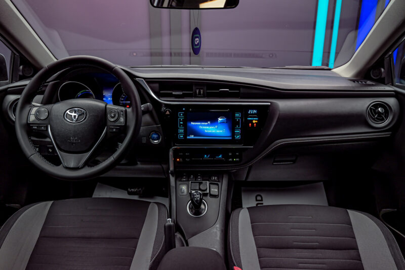 Toyota Auris 2015 5/12