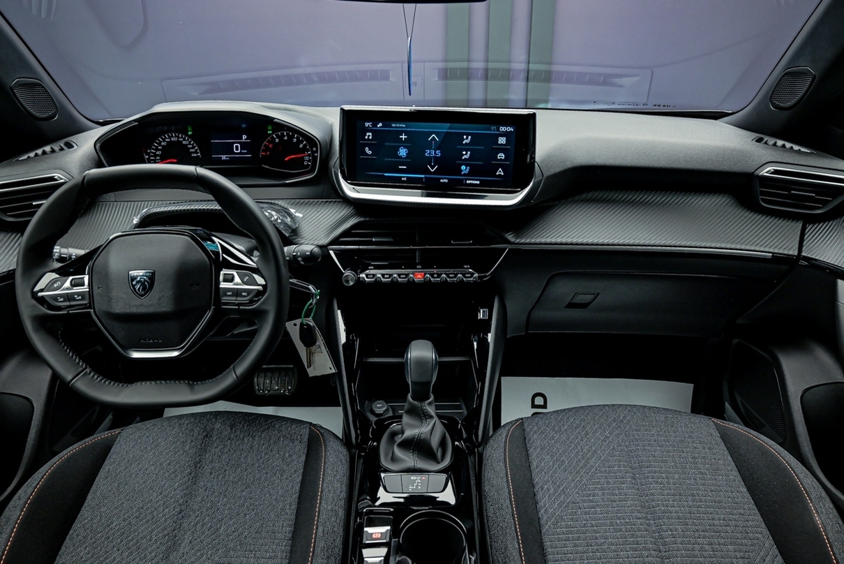 Peugeot 2008 2025 5/14