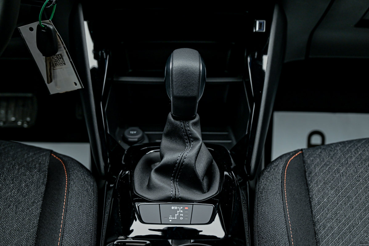 Peugeot 2008 2025 11/14