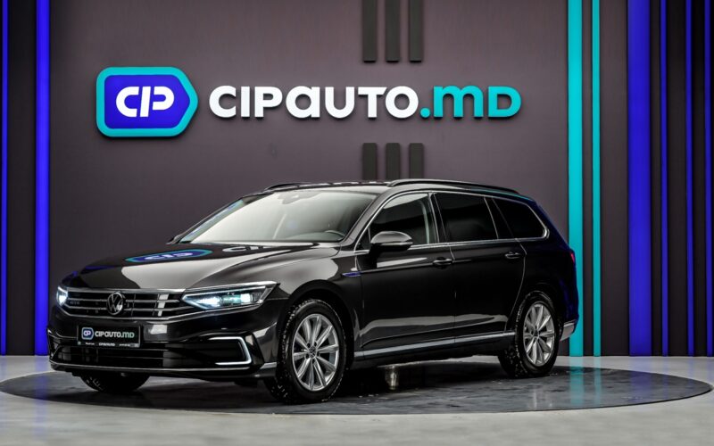 Volkswagen Passat 2022 - 145 000 km - Plug-in Hybrid - Automată