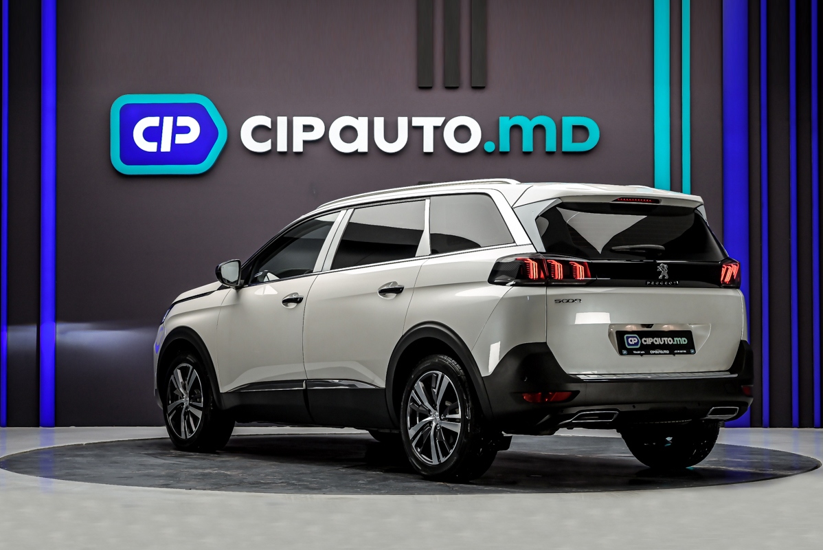 Peugeot 5008 2023 2/17