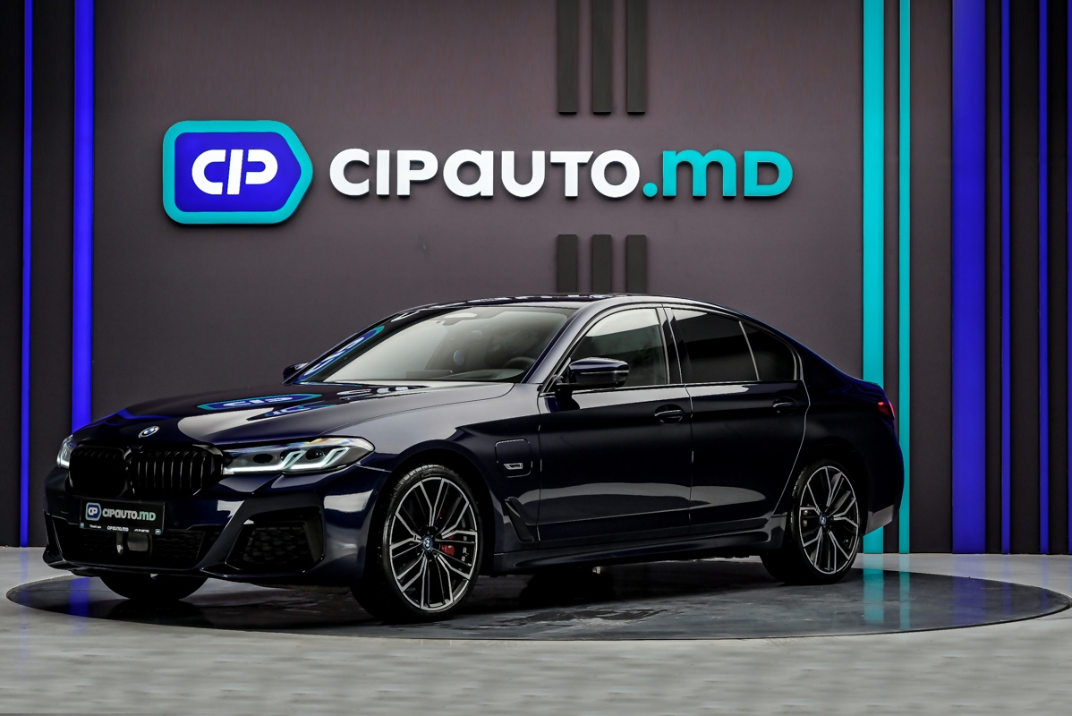 BMW 5 Series 2021 - 113 000 km - Plug-in Hybrid - Automată