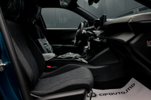 Peugeot 2008 2025 6/14