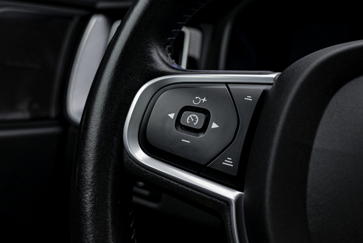 Volvo XC60 2021 12/14