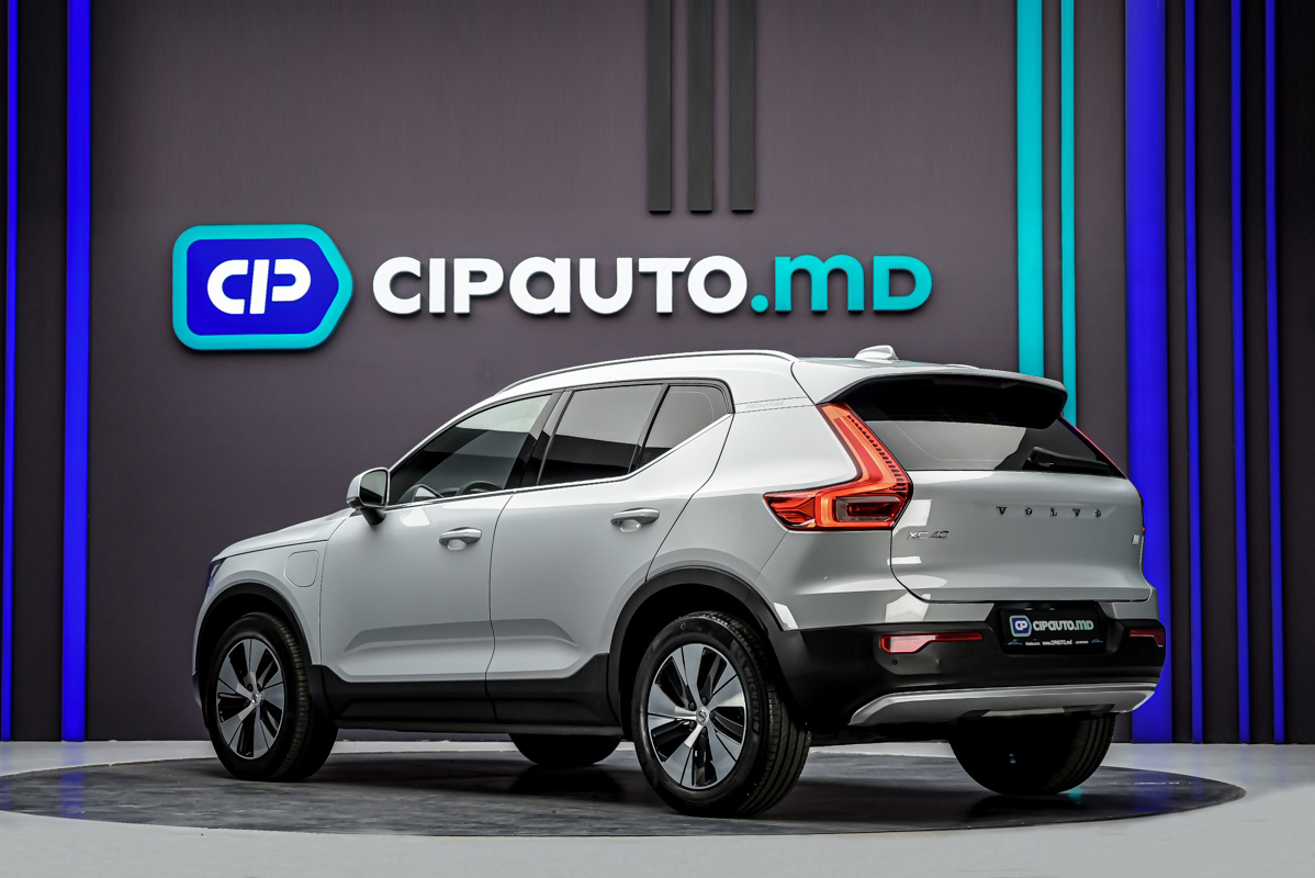 Volvo XC40 2020 2/13