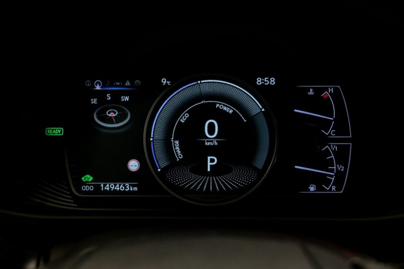 Lexus UX 250h 2020 8/15