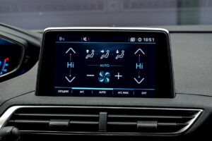 Peugeot 3008 2018 10/13