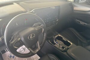 Lexus NX 2022 3/5