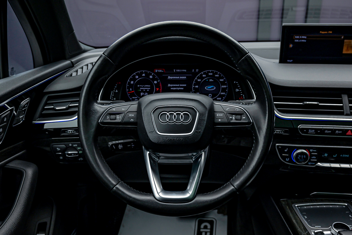 Audi Q7 2016 10/16