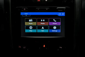 Dacia Duster 2017 10/13