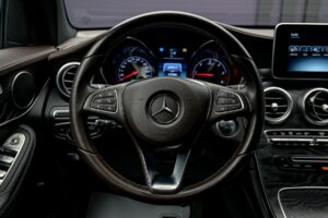 Mercedes-Benz GLC 220d2016 9/13