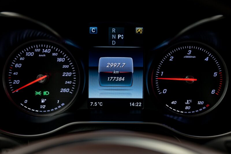 Mercedes-Benz GLC 220d2016 8/13