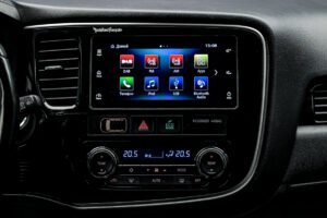 Mitsubishi Outlander 2017 10/14