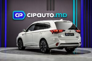 Mitsubishi Outlander 2017 2/14