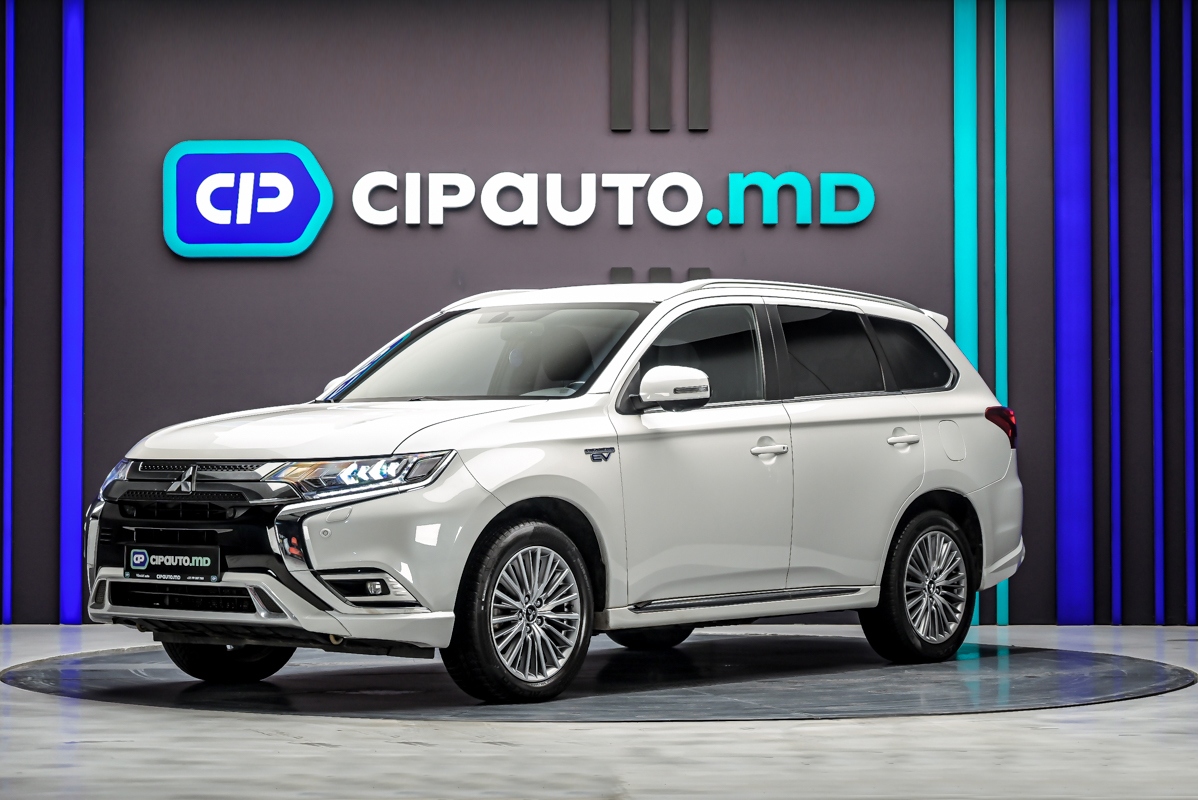 Mitsubishi Outlander 2020 - 153 000 km - Plug-in Hybrid - Automată