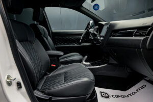 Mitsubishi Outlander 2020 6/13