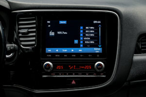 Mitsubishi Outlander 2020 9/13