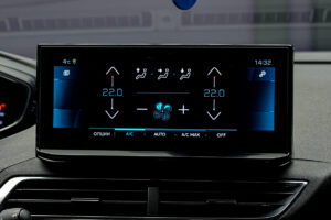 Peugeot 3008 2021 10/13