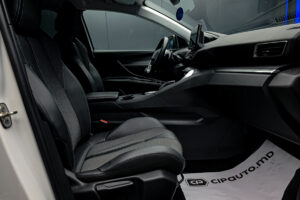 Peugeot 5008 2021 6/14