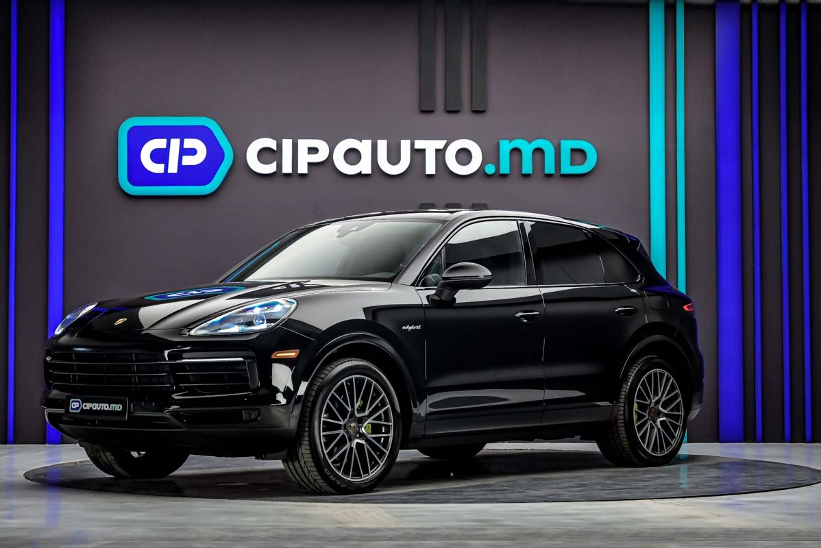 Porsche Cayenne 2019 - 137 000 km - Plug-in Hybrid - Automată