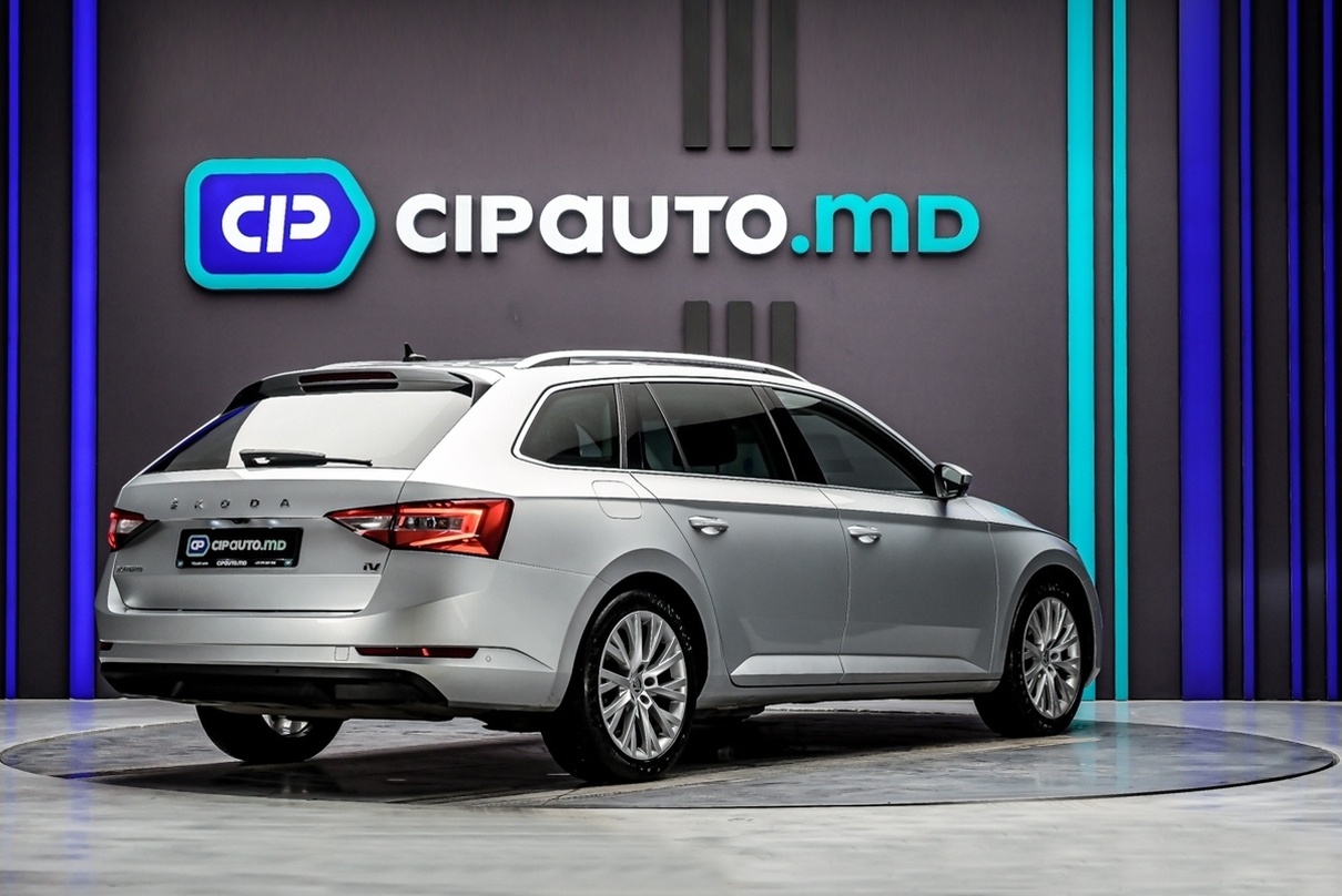 Skoda Superb iV2020 3/15