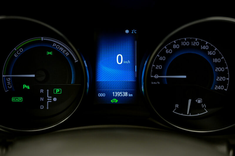 Toyota Auris 2015 8/13