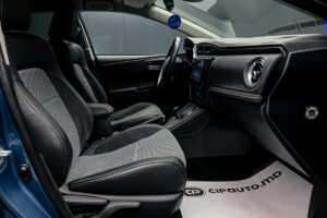 Toyota Auris 2015 6/13