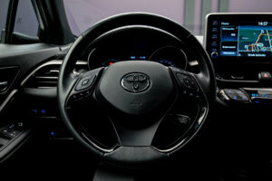 Toyota C-HR 2021 9/13