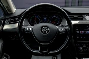 Volkswagen Passat GTE2017 9/14