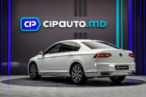 Volkswagen Passat GTE2017 2/14
