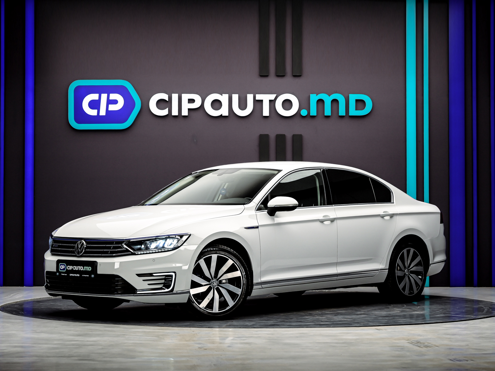 Volkswagen Passat GTE2017 1/13