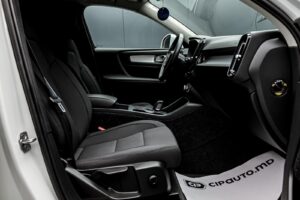 Volvo XC40 2021 6/13