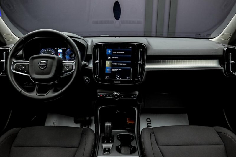 Volvo XC40 2021 5/13