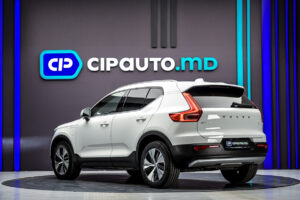 Volvo XC40 2021 2/15