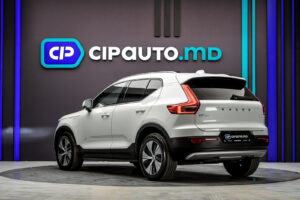 Volvo XC40 2021 2/13
